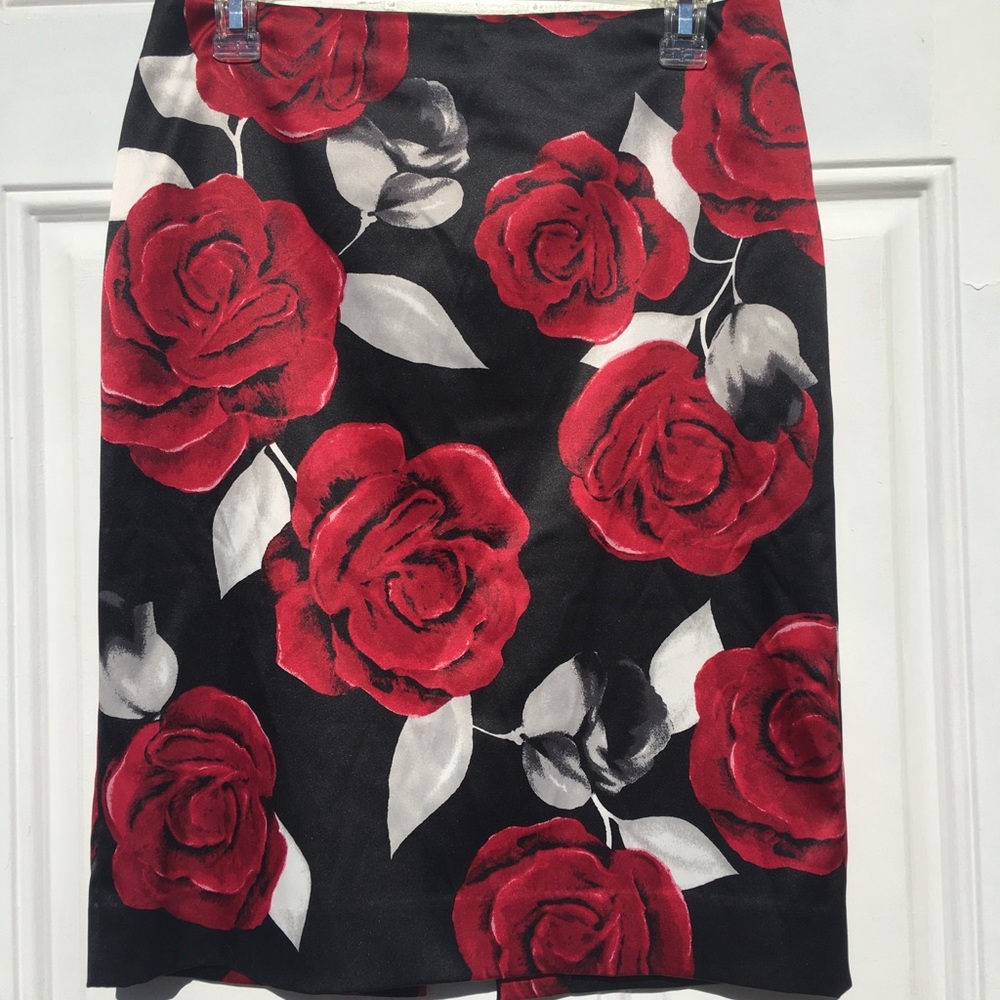 Skirt White House Black Market size 4.